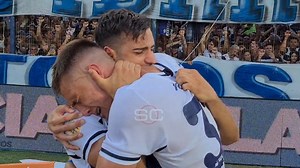 452K views · 10K reactions | ¡IMPRESIONANTES IMÁGENES EN EL BOSQUE! La locura de Chirola Romero en el banco, las lágrimas de los jugadores, los cánticos de la gente que invadió el campo de juego... Gimnasia vuelve a ganar un clásico platense tras 13 años. | SportsCenter ESPN | Facebook