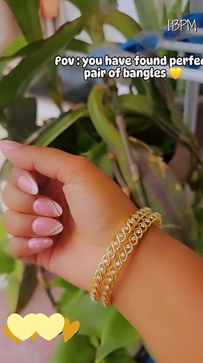 28 reactions | When it comes to bangles, always go for the extraordinary. This design is a stunning blend of elegance and creativity, making a statement like no other. ✨ #BangleGoals #uniquejewelry #bangles #adbangles #bangledesign #partywear #partyaccessories #fashionaccessories #jewelry #onlineshopping #instore #smallbusiness #reels #reelvideo #trendingreels #reelsviral #reelsfypシ | Karizma Fashion | Facebook