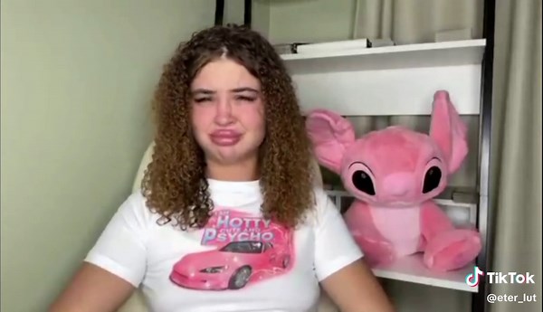 Understanding Girl Allergies and Sneezing