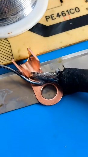 Beginner-friendly! Solder 18650 lithium batteries and stainless-steel materials easily — no flux needed. #HardwareTools #StainlessSteelSolderWire #18650Battery | LCDrepairguide