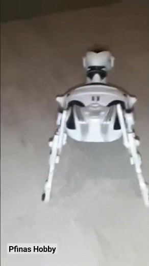 wowwee roboter Stand Up steht auf