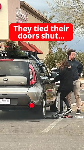 210K views · 932 reactions | All that for a Christmas Tree!  | The Tus House | Facebook