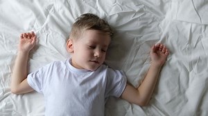 Cute Little Boy Toddler Wakes Yawning: стоковое видео (без лицензионных платежей), 1047981886 | Shutterstock