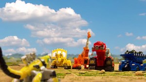 It's an action-packed battle of good vs. evil when Dinotrux toys fight D-structs in Stop Motion! #ToyMotion | D R M W R X