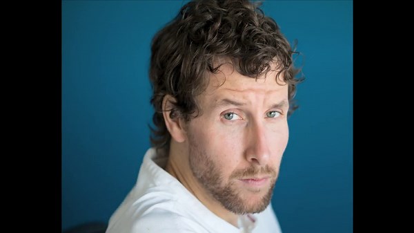 Olympus M.Zuiko Digital 75mm F1.8 Black for Micro Four Thirds System Camera, Compact Design, Beautiful Bokeh,Bright