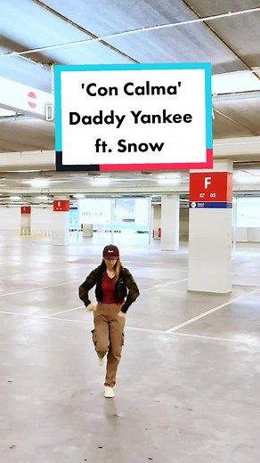 dance 360° Con Calma... yu pada coba bikin konten 360° gini. please like n komen 😊 if u like it 🙏 #2022 #tiktokindonesia #tiktokdance #tiktokdancechallenge #dance #dance360 #concalma #concalmachallenge #concalmadance #dancechallenge