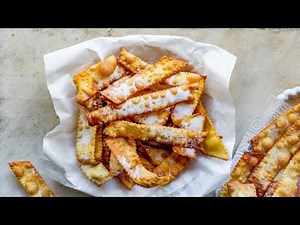 Traditional Tuscan recipes: Cenci