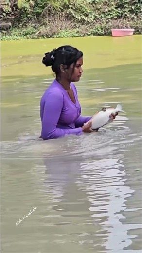 Rural Women Net Fishing Big Fish 😱 | Traditional Fishing Style