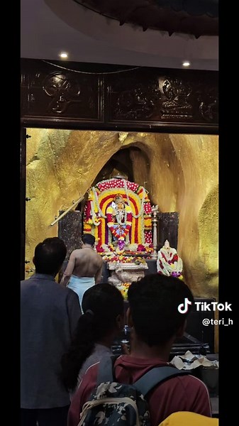 272 STEPS… AND FAITH CARRIED US TO THE TOP. 🙏🏽🕉️🇲🇾 Finally experienced the magnificent Batu Caves today, a place I’ve wanted to visit, but nothing could have prepared me for what it felt like standing beneath Lord Murugan and looking up at those famous 272 colourful steps. ❤️ Climbing those stairs to reach the Murugan Temple was no joke. It was a true test of strength, determination and faith. With every step, I reminded myself that sometimes the path to God isn’t meant to be easy, it’s the