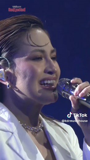 Julie Anne San Jose Sings 'There You'll Be' at #WishDateUnexpected Concert