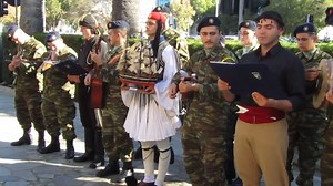 'ΚΑΛΗΝ ΕΣΠΕΡΑΝ ΑΡΧΟΝΤΕΣ....." ΧΡΟΝΙΑ ΠΟΛΛΑ & ΚΑΛΑ με ΥΓΕΙΑ !!. Traditional Greek Christmas Carols. From the Greeks Worldwide team......Merry Christmas !!!!!. | Greeks Worldwide