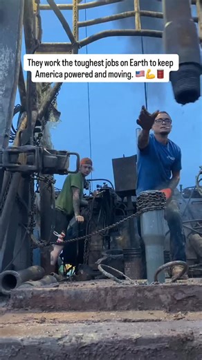 Engineering | Science | Technology on Instagram: "Oil drilling workers—better known as roughnecks, drillers, or rig hands—are the real muscle behind the energy industry. 💪⛽️ They work on massive onshore and offshore rigs, running heavy machinery that drills thousands of feet into the earth to tap oil and gas reserves. Day to day, they assemble drill pipes, maintain critical equipment, monitor pressure systems, and make sure everything runs safely and smoothly. It’s brutal work. Long shifts. Ext