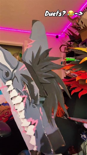 PLEASE these duets are gonna make me laugh for days! 😂😭 #paperdragon #dragonpuppet #paperdragonpuppets #paperdragonhandpuppet #dragonpuppets🍃🐉🐉 #dragonpuppets