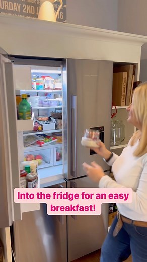 Looking for breakfast ideas that you can prep in advance? Why not try overnight oats! These are my go-to for busy weeks, they can be made up to 3 days in advance and are the perfect breakfast to grab on your way out the door. They are so versatile as you can change the fruit to whatever you fancy, they are also great for vegans just simply use plant-based dairy products and a vegan sweetener like agave! Recipe, makes 1 jar: 50g oats 3 tsp Greek yoghurt water (enough to cover the oats) berries or