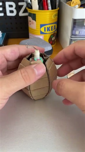 Paper grenade assembly + explosive moment #mind-blowing#manualdiy #Hand rub everything# homemade toy