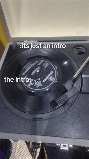 not filmed on my phone!! but it's me #houseoftherisingsun #fyp #recordplayer #vinyl #fyp