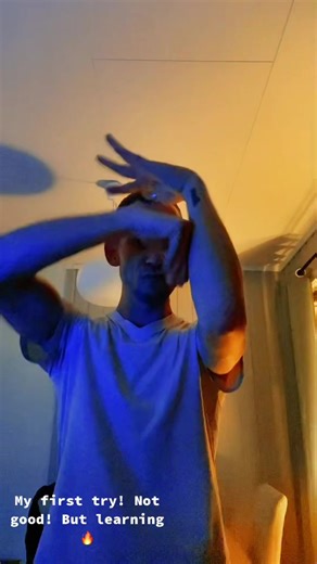 First try! Not good, but learning! 😅 #fingertutting #vibes #fyp #fypシ #learnontiktok