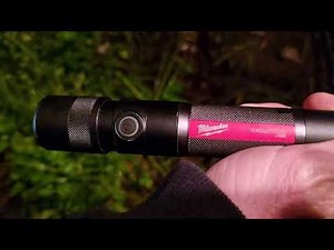 Dobbo's Milwaukee REDLITHIUM USB Rechargeable 1100L Twist Focus Flashlight 3.0Ah