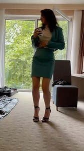 Wir zeigen Euch das Lederoutfit von Crazy-Outfits, Autum vibes mit 20% Discount #lammnappa #leder #lederbekleidung #luxury #mode #elegant #trend #onlineshopping #leatherpants #fashionstyle #fashionblogger #fashion #leatherwork #lifestyle #vinyl #outfits | Ledershop Crazy Outfits