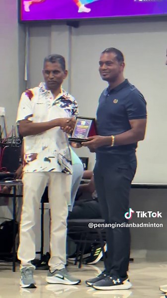 Badminton Trick Shots and Skills: A Must-See Compilation