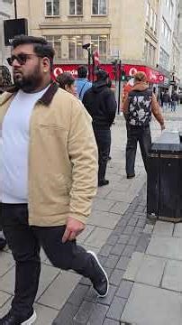 Лондон. Оксфорд Циркус. МАГАЗИНЫ. Люди.London. Oxford Circus. SHOPS. People.