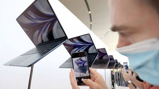 How does the Dall-E Mini AI image generator work and how to use it?