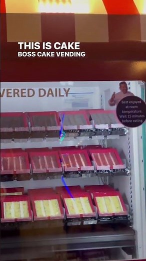 Cake vending machine in Las Vegas! By the TV SHOW cake boss