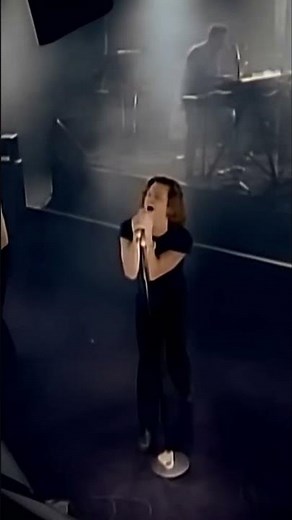 INXS lit up the Barker Hangar stage in 1993 with an electric performance 🎸