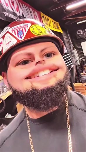 Roscoe is dating the new guy's grandma and he can't handle it! Who do you think is in the wrong here? Roscoe for talking about new guy's grandma and his personal life at work.jor the new guy for judging other adults what they do with their free time. Either way I'm still concerned as to where that Zataran's crab boil seasoning is supposed to go. #RickyAndTheBoss #RoughNeckRoscoe #BreadstickRicky #BossMan #WorkplaceComedy #BluecollarComedy #ComedySkit