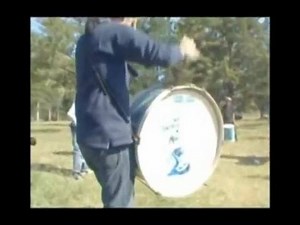 😇 🚲 El ángel de la bicicleta - León Gieco - Oficial (Backstage BY DJ SHORRO) León Gieco se basó en el hecho de Claudio “Pocho” Lepratti para su popular canción “El ángel de la bicicleta” del disco “Por favor, perdón y gracias”. Cuenta con la participación especial de Luis Gurevich , Ciro y Los Persas y Ariel El Traidor Y Los Pibes entre otros. | Junior Productora