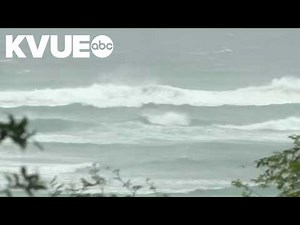 Thousands without power after Hurricane Lowell impacts part of Hawaii