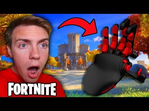 The Azeron Keypad on Fortnite Zero Build Video