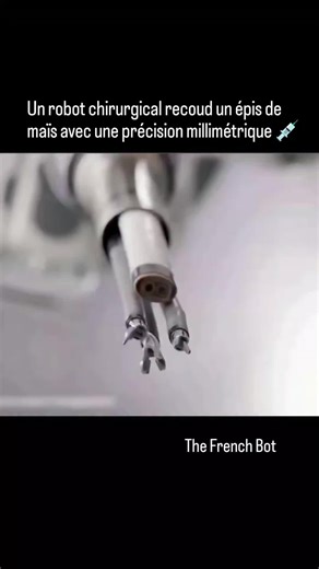 Il s'agit du prototype de robot d'assistance en microchirurgie de Sony, capable d'une extrême précision, permettant des opérations faciles sur de minuscules tissus comme les nerfs et les vaisseaux sanguins grâce à des contrôleurs en forme de stylo, avec des changements d'outils rapides en 10 secondes et une imagerie à fort grossissement. Vous aimez la technologie? Abonnez-vous à notre newsletter en lien dans la bio (publication hebdomadaire 🚨) #Robot #Chirurgie #Médecin #TheFrenchbot