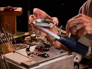 How to Make a Lamp Work Glass Water Bead | Vintage Instructional by Kate Drew-Wilkinson