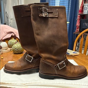 Women’s size 7 1/2 Red Wing Engineer Brown Leather Boots