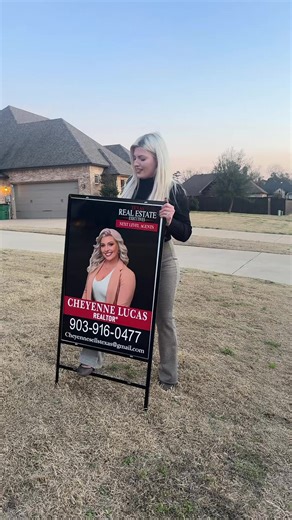 If you’re thinking about selling and want one of these signs in your yard, here’s how I operate 👇 1️⃣ I don’t price homes based on emotion 2️⃣ I don’t price homes based on what someone hopes it’s worth 3️⃣ I price homes based on true market data That’s how homes create urgency and go under contract fast instead of sitting on the market. If you’re thinking about listing, let’s talk. 📲 Cheyenne Lucas Texas Real Estate Executives 903-916-0477