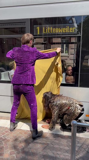 Street Magic in Freiburg with Siegfried & Joy