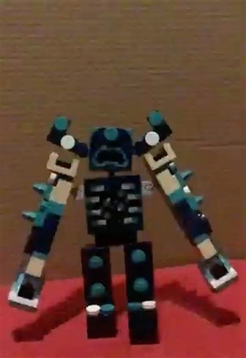 Stop-motion of building mega warden only using pieces from the deep dark battle set #mincraftlego