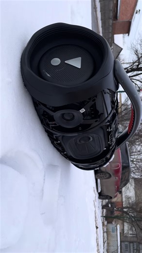 JBL Boombox 3 Bass Test at 200% Volume