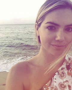 #beachlife #boomerang | Kate Upton