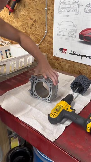 Tyler McNabb on Instagram: "Yamaha YFZ450R Engine Rebuild Part 10: Top End Assembly #yamaha #yfz450r #blucru #savesportquads #asmr #137motorsportspowdercoating"