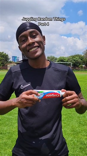 Phale | Juggling random things Part 4 #football #footballexplore #soccer #soccerexplorepage #soccerskills | Instagram