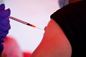 Pourquoi a-t-on mal au bras après le vaccin contre le Covid-19?