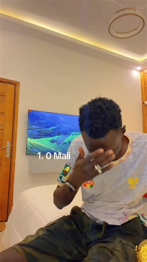 Oumar chante : Le nouveau gagnant d'Oscar avec iPhone
