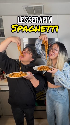 Chef JRE 👨🏽‍🍳 Made some @le_sserafim Spaghetti 🍝 with that @carbonefinefood sauce! Got a little weird at the end tho 🧟👀 what can I say Le Sserafim’s Spaghetti is addictive 🎃 w/ @hyejinshotpot #spaghetti #le_sserafim #jhope | Jre Jre