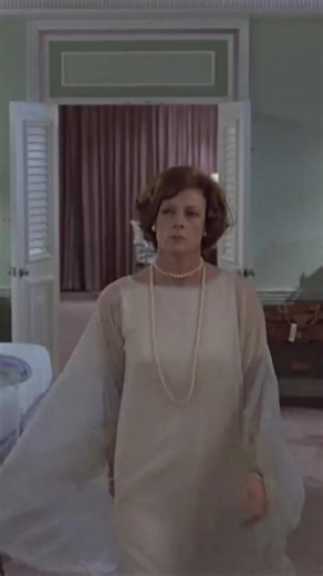 🎬 Maggie Smith and Michael Caine in California Suite (1978). In this witty yet emotional scene, actress Diana Barrie (Maggie Smith) and her husband Sidney Cochran (Michael Caine) exchange sharp and heartfelt words The moment captures their complex mix of love, regret, and humor , a true showcase of two acting legends at their finest. #CaliforniaSuite #MaggieSmith #MichaelCaine #ClassicMovies #FilmLegends