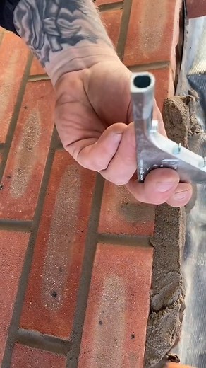 106K views · 393 reactions | How To Lay Bricks tricks For Beginners Using a line隣 | Bricklayer | Facebook
