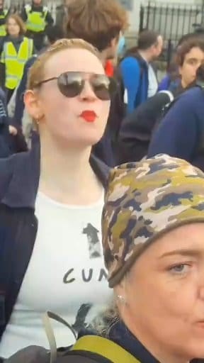 Cat shouting "Allahu Akbar" پیشو د "الله اکبر" چیغه وهله بلی اللہ اکبر کے نعرے لگاتے ہوئے . . . . . #catsayingAllahHuAkbar #catislamic #catvideos #catvideooftheday #catvideosfunny #catvideosdaily #catvideo2025 #catlovers #cat #catoftheday #catsoftiktok #islamicreminder #islamicvideostatus #islamicvideopost #islamicpost #islamicreels #islamicviralreels #IslamicVideosOfficial #islamicvideocreator | Muhammad Research