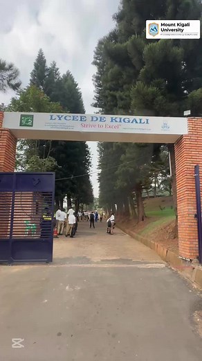 During our visit to Lycée de Kigali, the students had a chance to experience Dr. Joyce Kirabo’s famous Canceling Talk, leaving them inspired and energized!