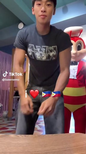 Discover the Meaning Behind the Philippine Flag